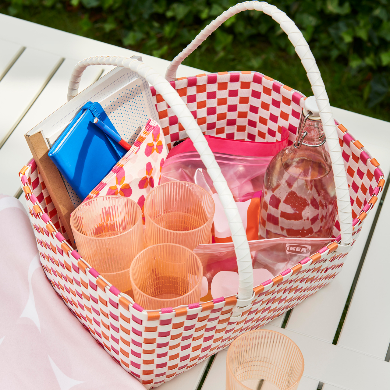 Cesta de picnic TOFSAND de IKEA.