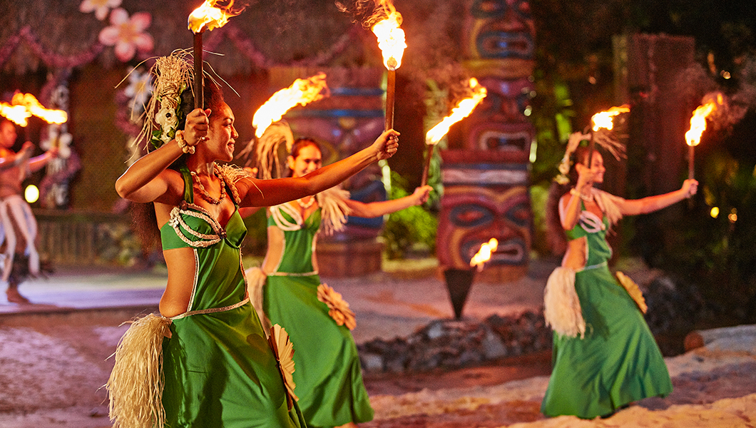 Espectáculo Noches de Fuego en Tahití - Foto: PortAventura World.