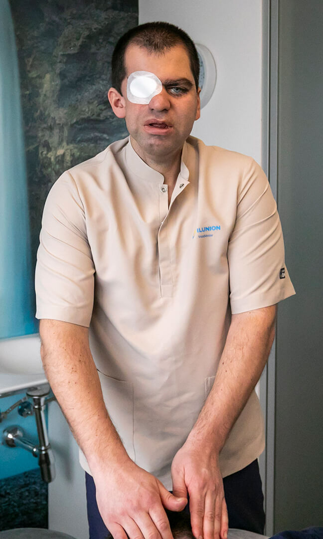 Luis Carlos Quintela, fisioterapeuta en ILUNION VidaSénior La Solana